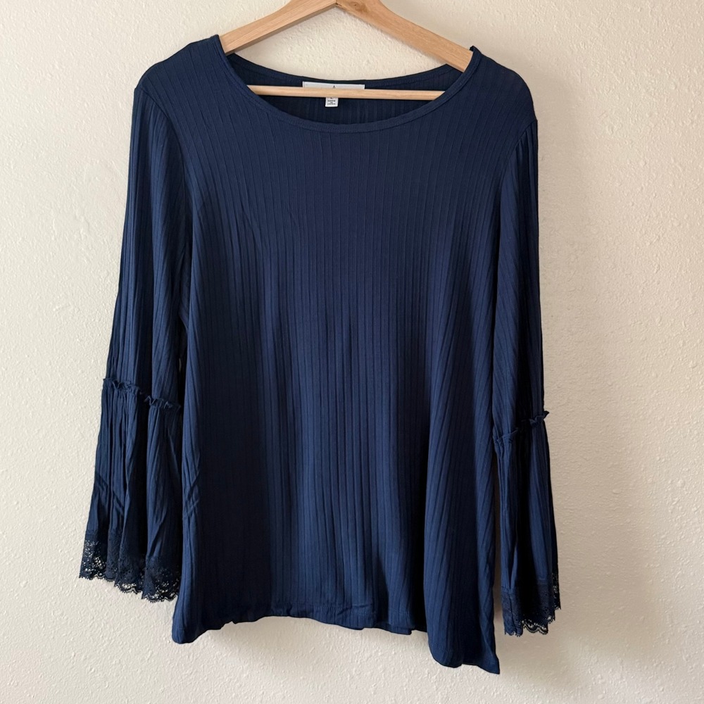 Fever Navy Blue Ribbed Knit Bell Sleeve Lace Trim Top Large